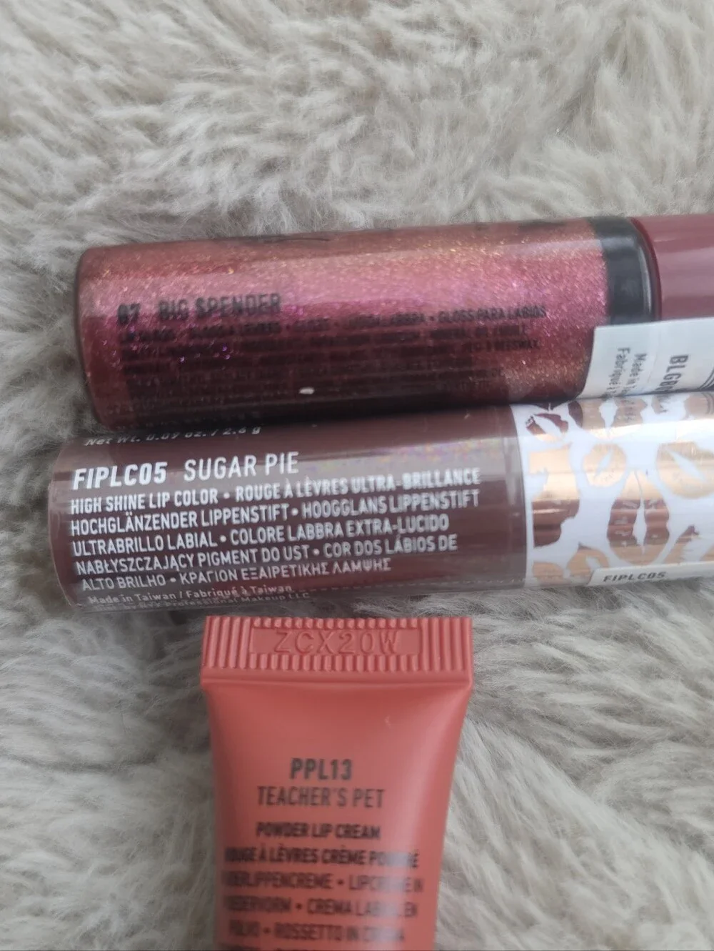 NYX Lip Bundle Butter Gloss Filler Instinct + Powder Puff Lippie